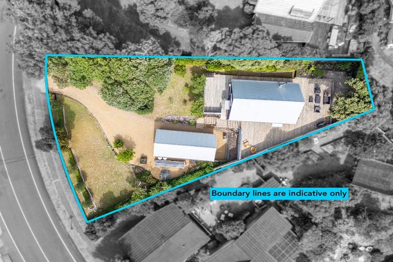 Photo of property in 33 William Street, Waikanae Beach, Waikanae, 5036