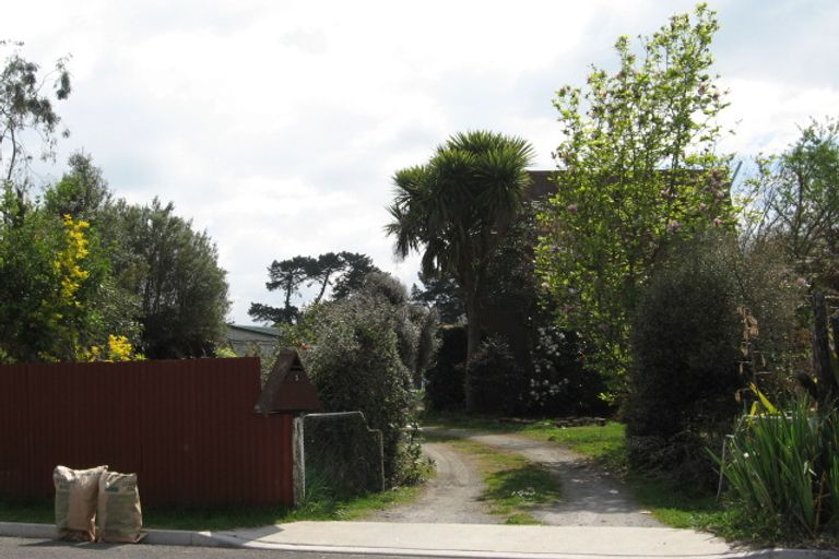 Photo of property in 1 Alfred Road, Hannahs Bay, Rotorua, 3010