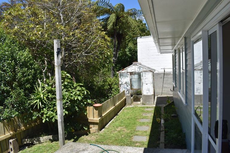 Photo of property in 25 Amundsen Grove, Stokes Valley, Lower Hutt, 5019