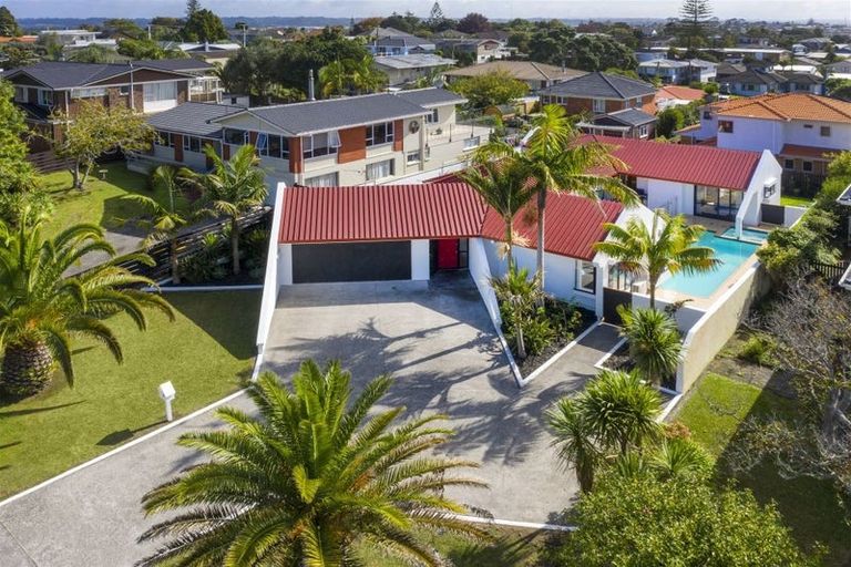 Photo of property in 20 Taitua Drive, Te Atatu South, Auckland, 0610