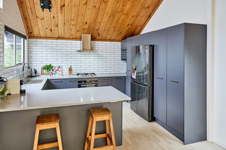 Photo of property in 407 Muritai Road, Eastbourne, Lower Hutt, 5013