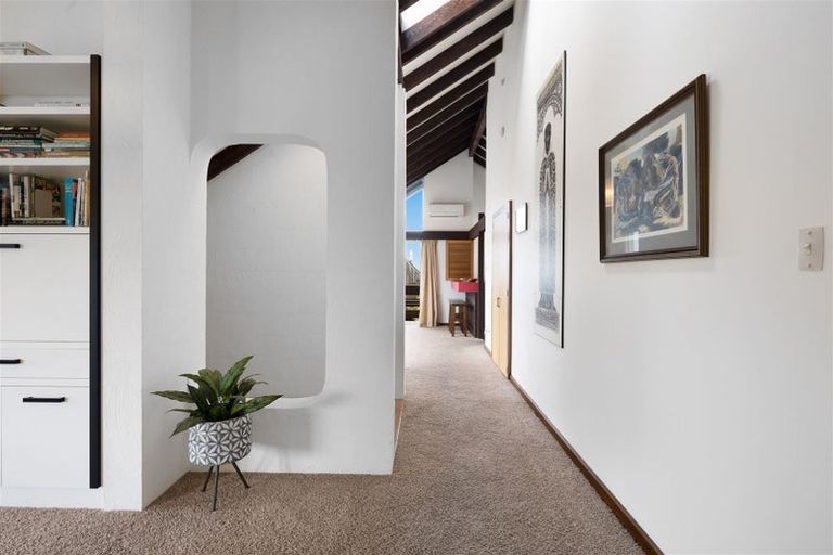 Photo of property in 19 Santa Maria Avenue, Mount Pleasant, Christchurch, 8081