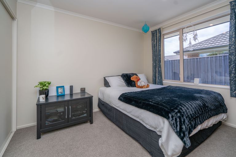 Photo of property in 54 Westpark Drive, Burnside, Christchurch, 8053
