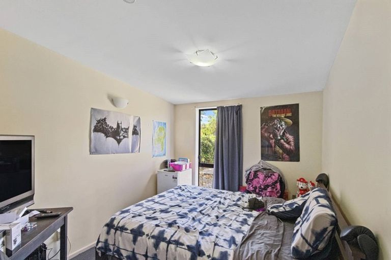 Photo of property in 24 Grassmere Street, Papanui, Christchurch, 8052