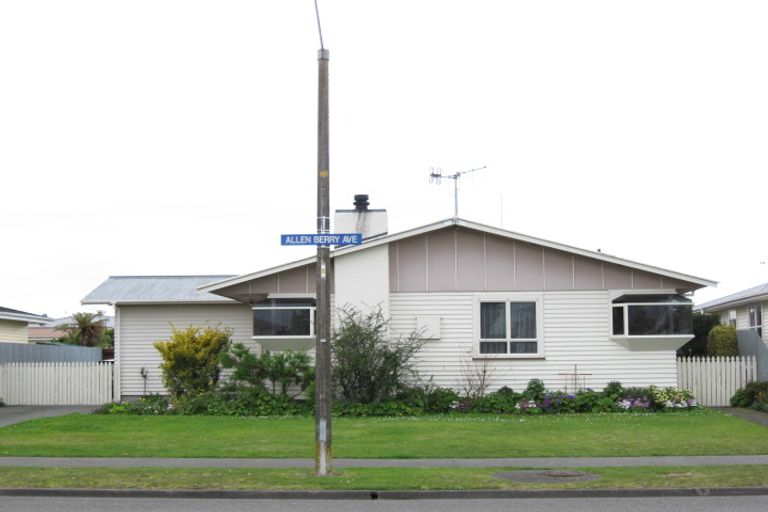 Photo of property in 34 Allen Berry Avenue, Pirimai, Napier, 4112