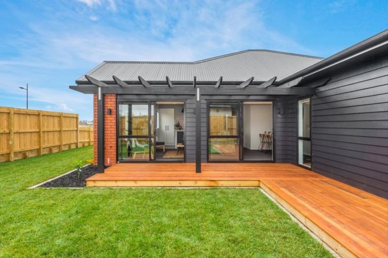 Photo of property in 12 Mana Drive, Baverstock, Hamilton, 3200