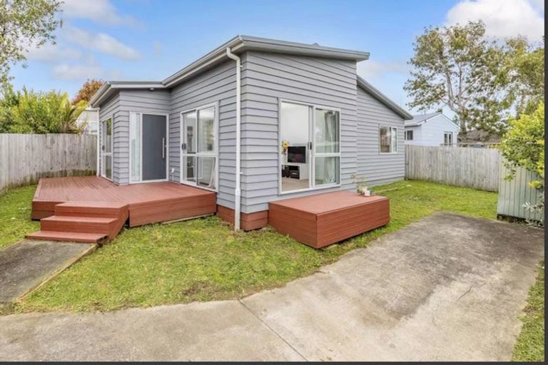 Photo of property in 163a Beach Haven Road, Beach Haven, Auckland, 0626
