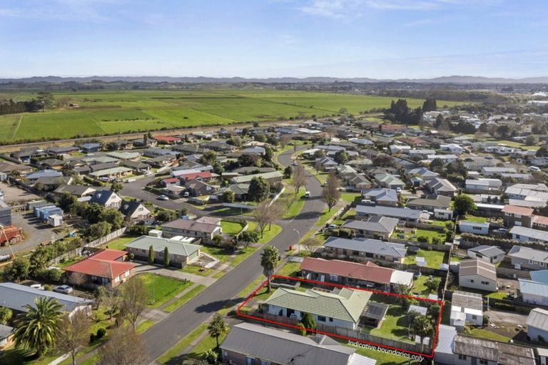 Photo of property in 14 Catalina Drive, Melville, Hamilton, 3206