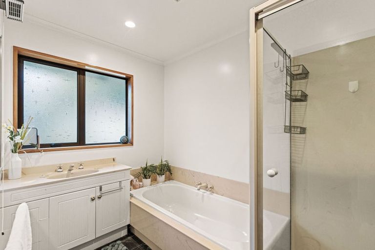 Photo of property in 33 Cherrywood Place, Redwood, Christchurch, 8051