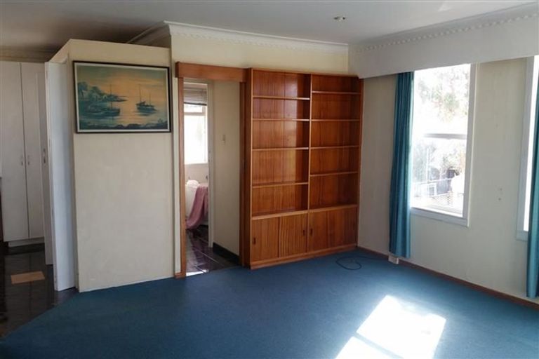 Photo of property in 18 Sulphur Beach Road, Northcote Point, Auckland, 0627