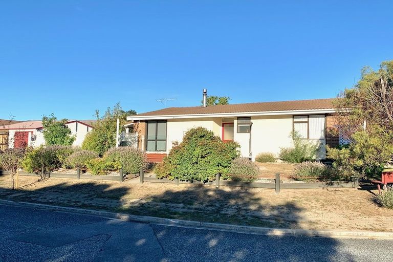 Photo of property in 1 Cornish Place, Cromwell, 9310