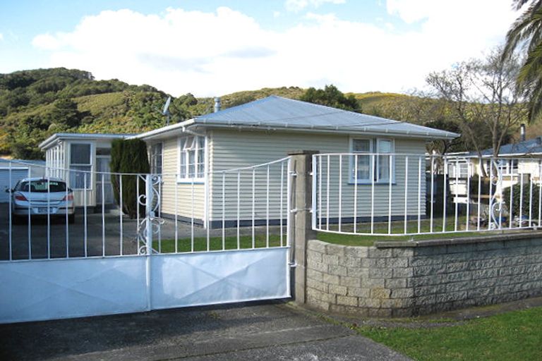 Photo of property in 54 Moohan Street, Wainuiomata, Lower Hutt, 5014