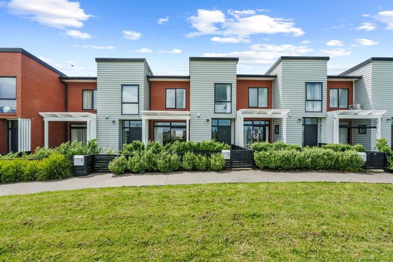 Photo of property in 6 Fermi Lane, Papakura, 2110