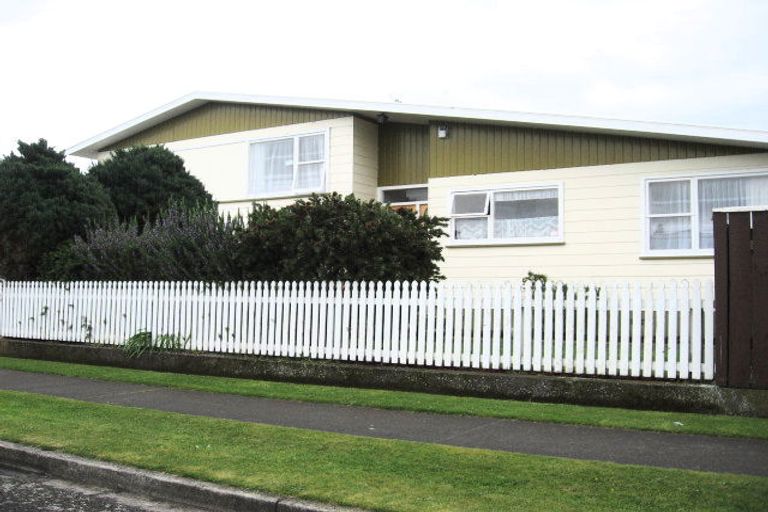 Photo of property in 4 Lindsey Crescent, Springvale, Whanganui, 4501