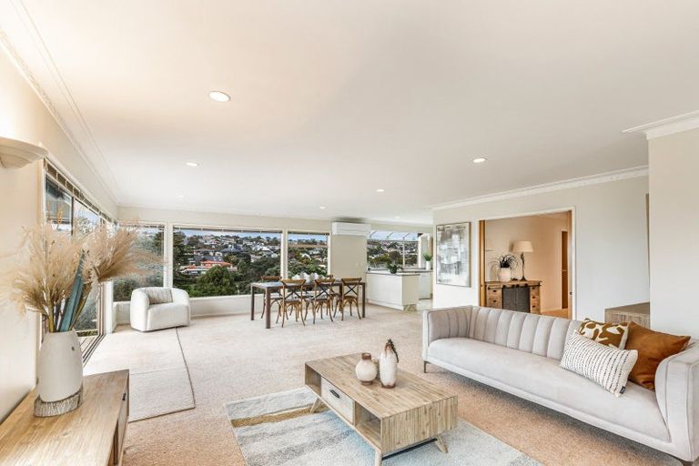 Photo of property in 45c Hyde Road, Rothesay Bay, Auckland, 0630