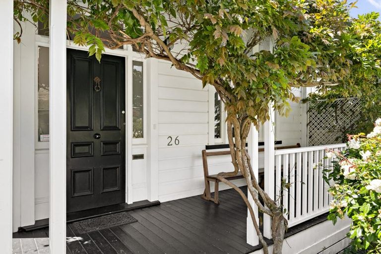 Photo of property in 26 Newman Terrace, Thorndon, Wellington, 6011