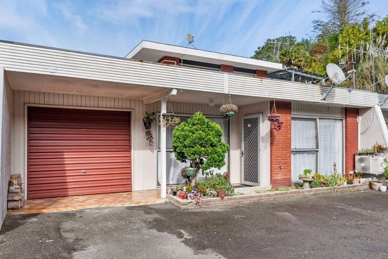 Photo of property in 266-270 Western Hills Drive, Avenues, Whangarei, 0110