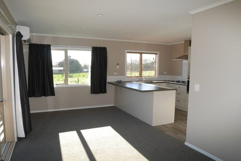 Photo of property in 11 Kebbell Drive, Waikanae, 5391