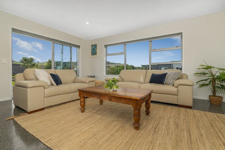 Photo of property in 49 Longreach Drive, Cooks Beach, Whitianga, 3591