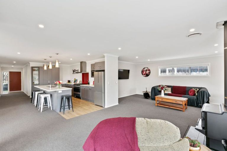 Photo of property in 5 Richard Street, Titahi Bay, Porirua, 5022