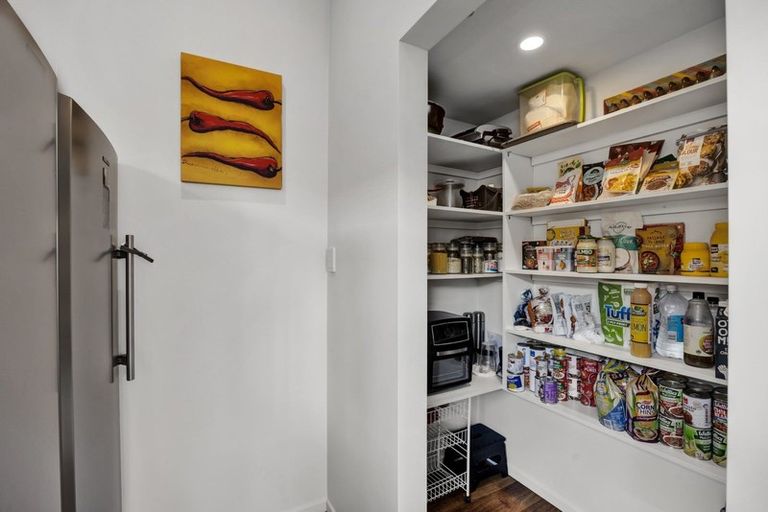 Photo of property in 20 Montjoy Street, Stratford, 4332