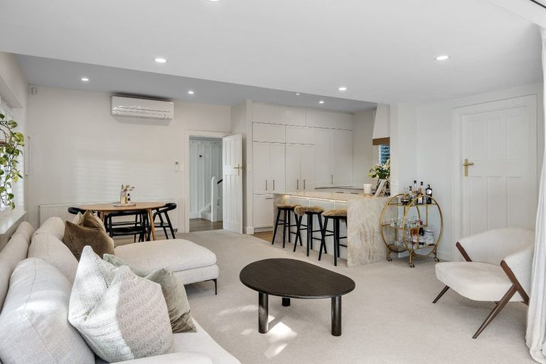 Photo of property in 49 Paparoa Street, Papanui, Christchurch, 8053