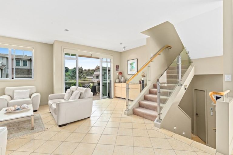 Photo of property in 28 Little Compton Mews, Snells Beach, 0920