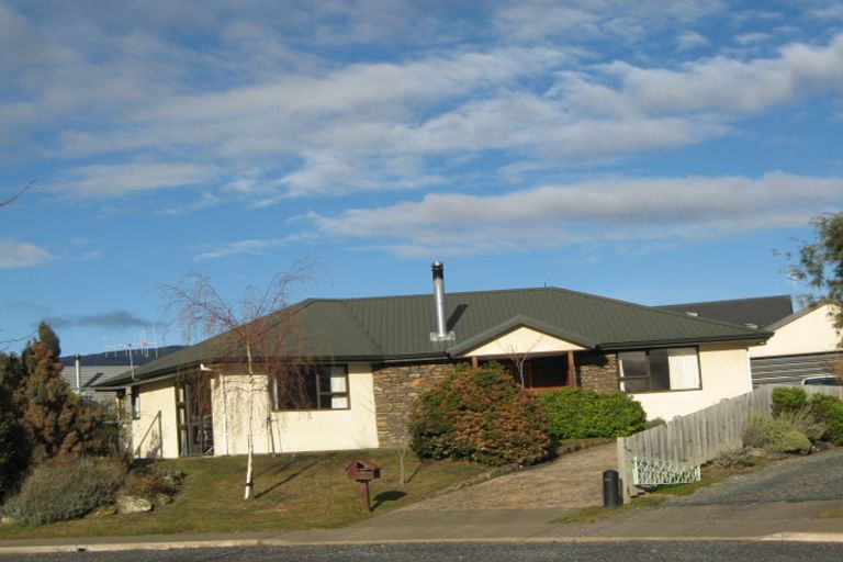 Photo of property in 6 Apollo Place, Wanaka, 9305