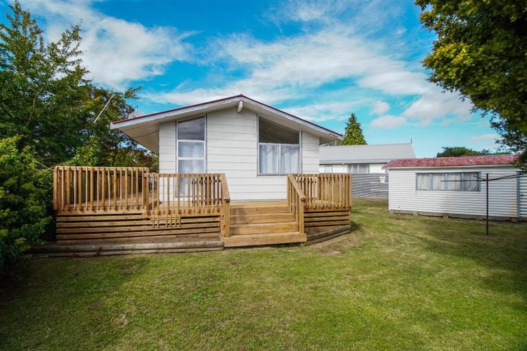 Photo of property in 30 Rewarewa Street, Owhata, Rotorua, 3010