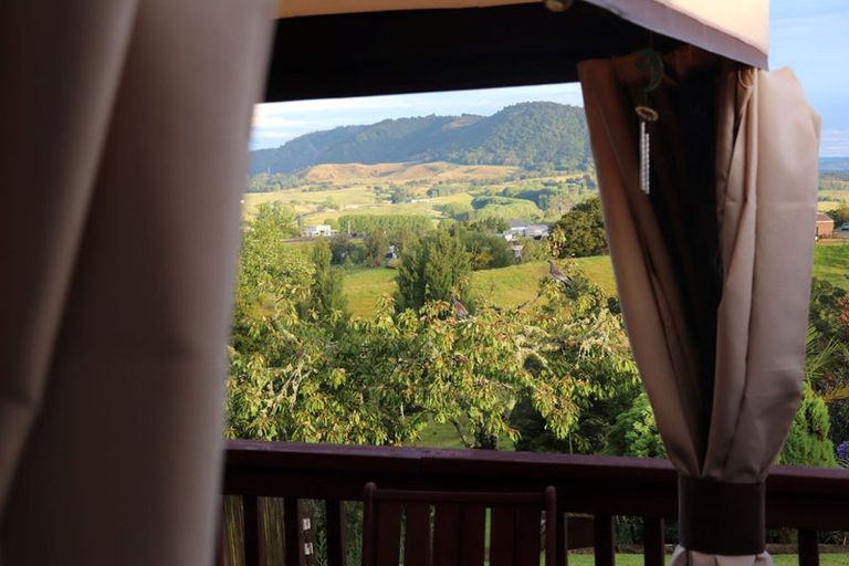 Photo of property in 65 Gorge Road, Maungaturoto, 0520