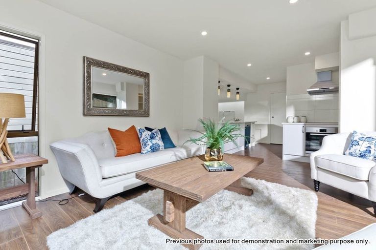 Photo of property in 2/51 Seaton Road, Murrays Bay, Auckland, 0630