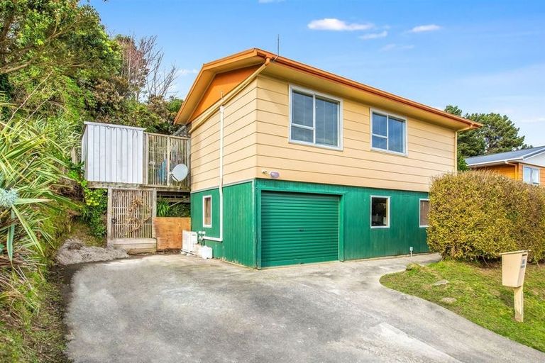 Photo of property in 88 Arahura Crescent, Waitangirua, Porirua, 5024