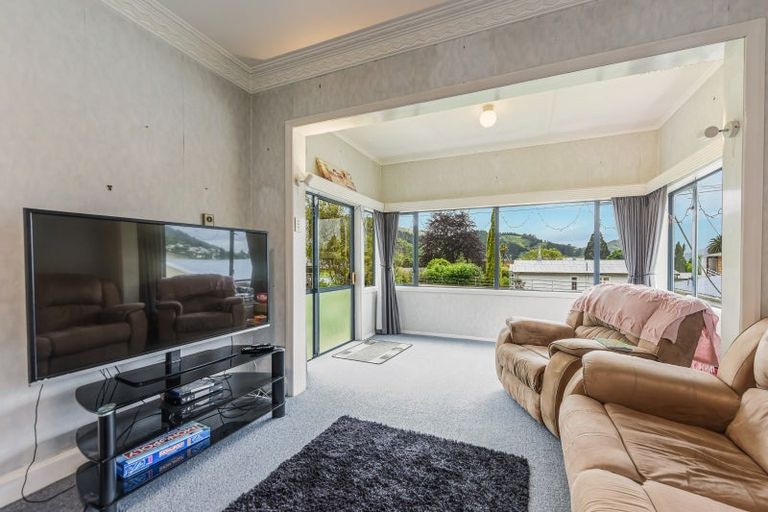 Photo of property in 60 Kent Street, Picton, 7220