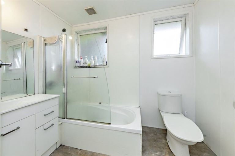 Photo of property in 160 Tennessee Avenue, Mangere East, Auckland, 2024