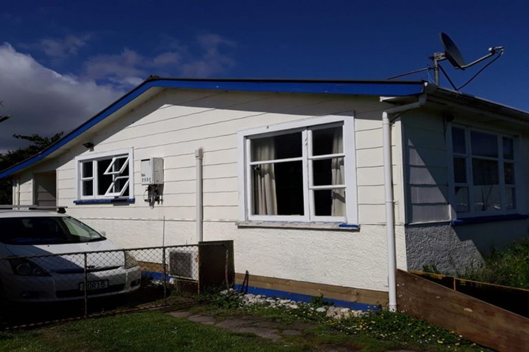 Photo of property in 26 Bentham Street, Westport, 7825