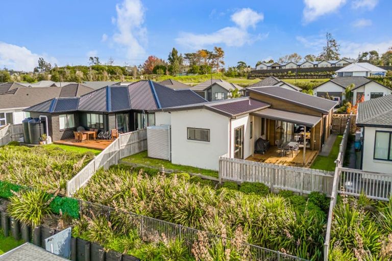 Photo of property in 74 Vinistra Road, Huapai, Kumeu, 0810