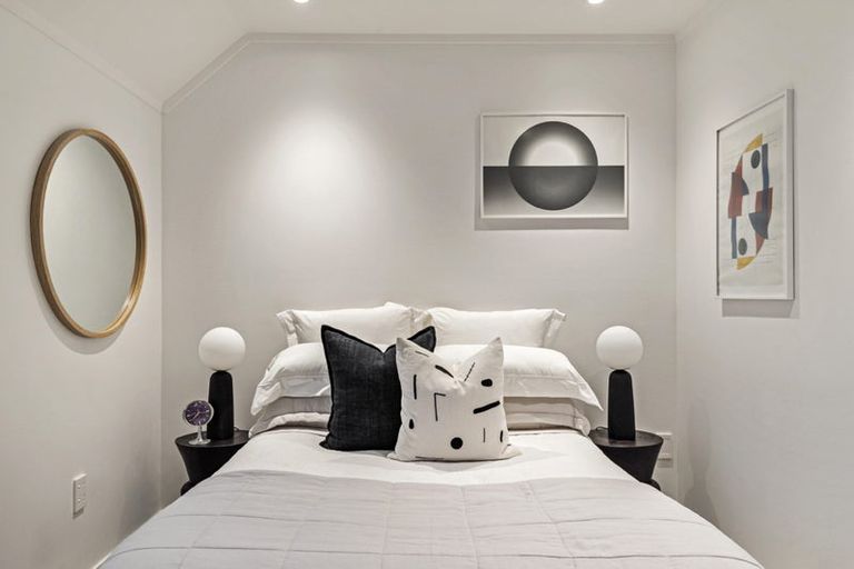 Photo of property in 33 Craig Road, Milford, Auckland, 0620