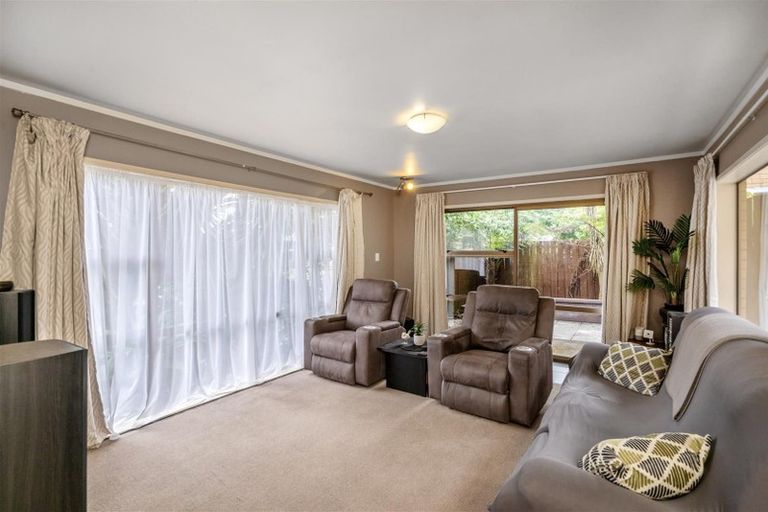 Photo of property in 1/11 Eugenia Rise, Totara Heights, Auckland, 2105