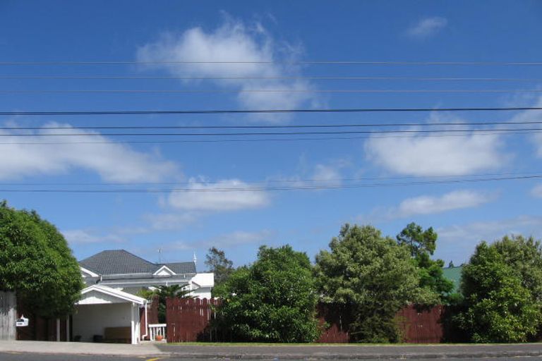 Photo of property in 3/100 Birkdale Road, Birkdale, Auckland, 0626