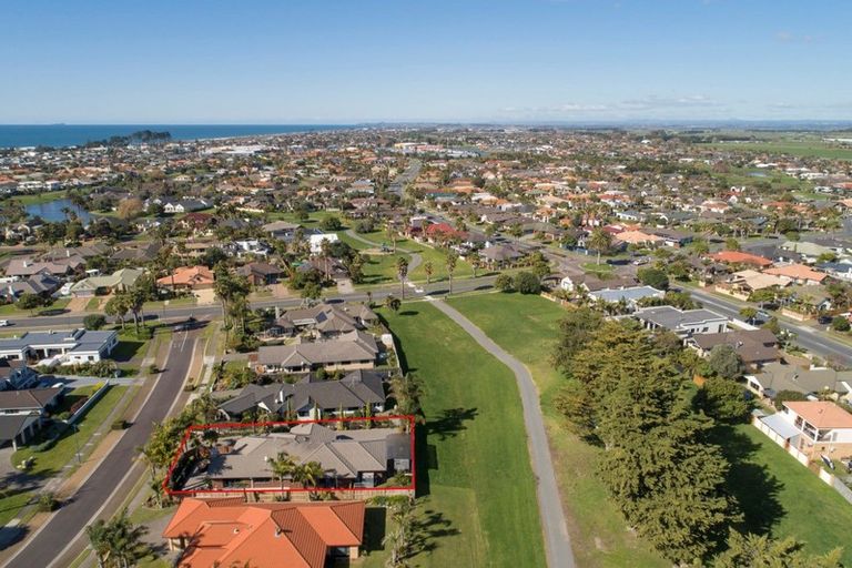 Photo of property in 96 Sovereign Drive, Papamoa Beach, Papamoa, 3118