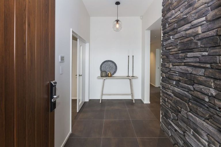 Photo of property in 5 Picadilly Avenue, Casebrook, Christchurch, 8051