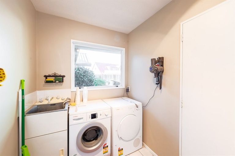 Photo of property in 5 Shanaway Close, Halswell, Christchurch, 8025