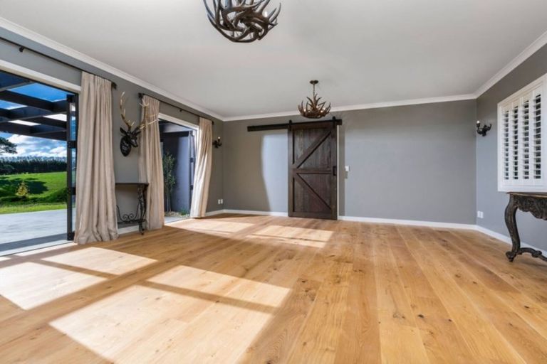 Photo of property in 20 Myra Evelyn Grove, Dairy Flat, Albany, 0792