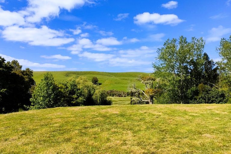 Photo of property in 215 Tara Road, Mangawhai, 0573