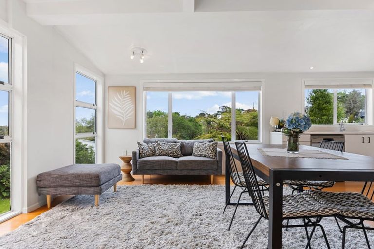 Photo of property in 29 Hebron Road, Waiake, Auckland, 0630