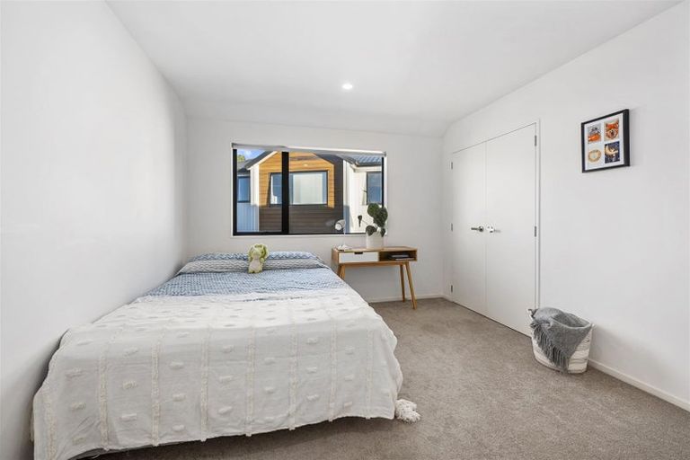 Photo of property in 42 Seafarer Crescent, Stanmore Bay, Whangaparaoa, 0932