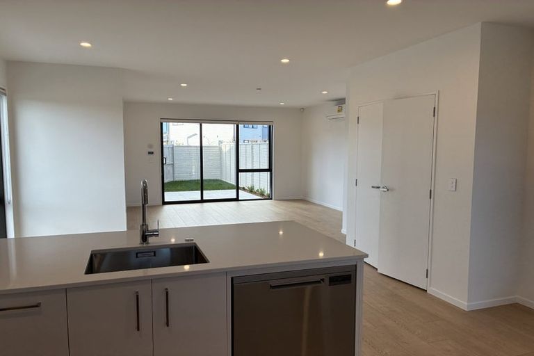 Photo of property in 131 Waituarua Drive, Takanini, Auckland, 2112