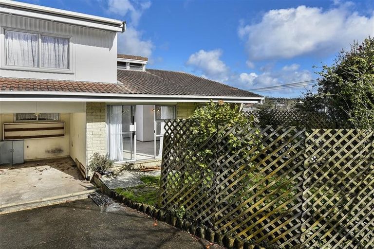 Photo of property in 1/23 Craigbank Avenue, New Lynn, Auckland, 0600