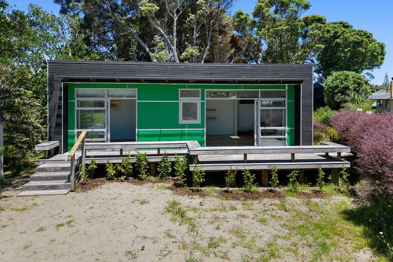 Photo of property in 23a Toi Street, Otaki Beach, Otaki, 5512