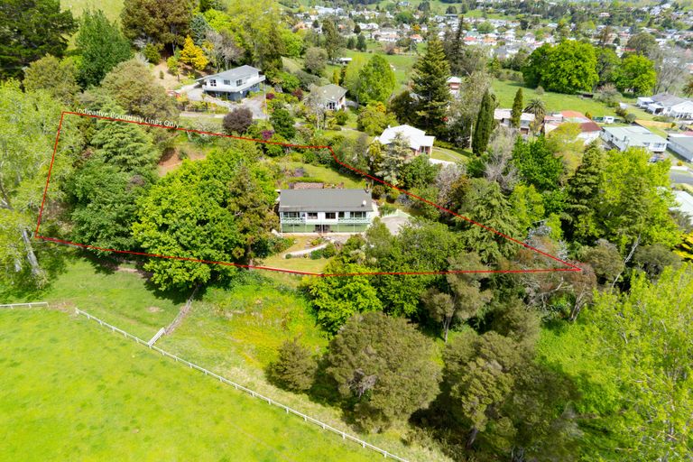 Photo of property in 1 Logan Road, Paeroa, 3600